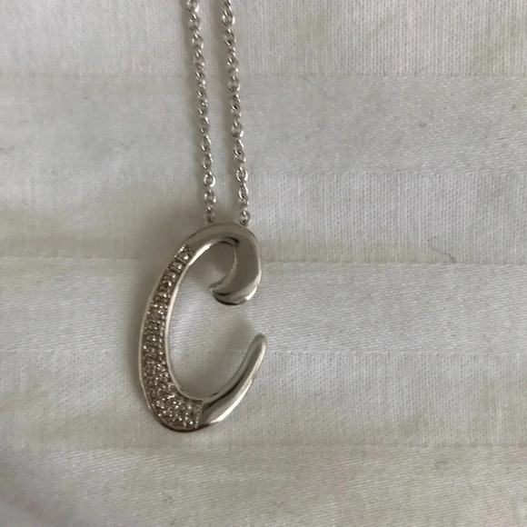 Initial letter C silver necklace - Picture 1 of 6